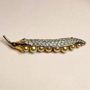 Vintage Carol Lee Gold Tone Metal Simulated‎ Pearls and Diamante Crystals